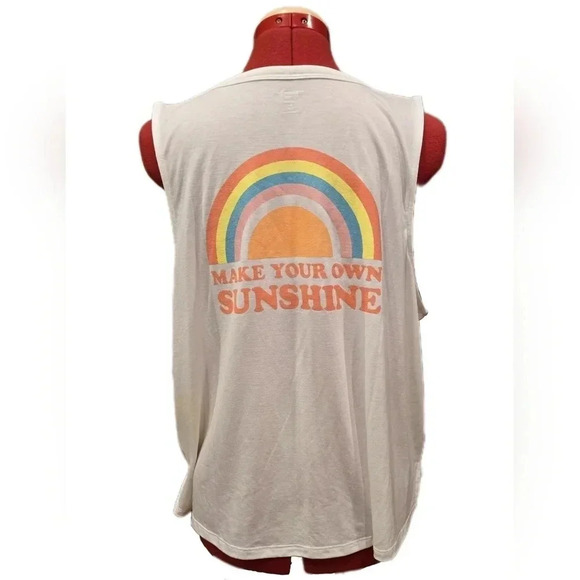 Old Navy, Size XL, White Crop Graphic Tank - Picture 2 of 9